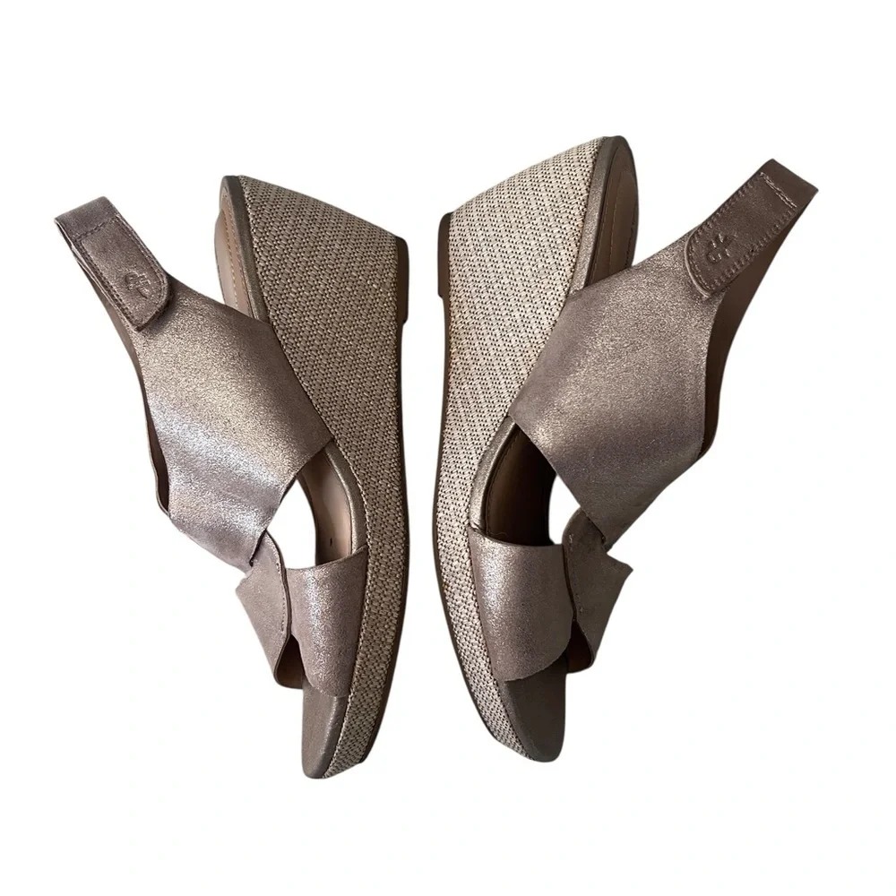 Hush Puppies Bronze Metallic Wedge Sandals 9.5